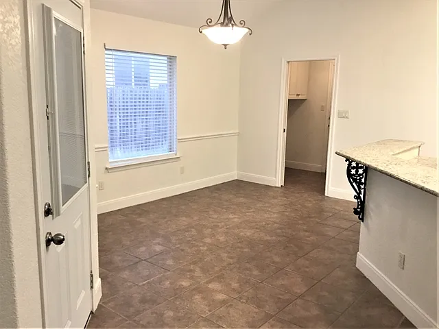 2322 Sean St — Photo 4