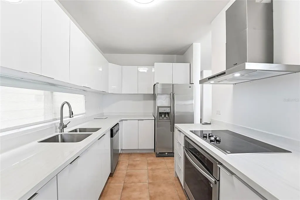 3 bed, 2.0 bath, 2000 sqft, $3,795 — Photo 4