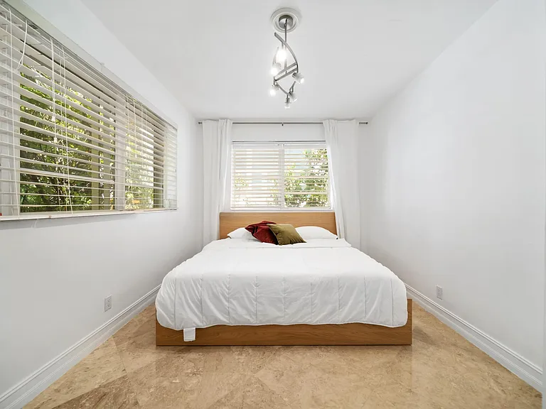 9572 Abbott Ave — Photo 30