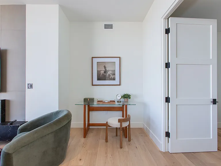 5000 N Camelback Ridge Dr #206 — Photo 13