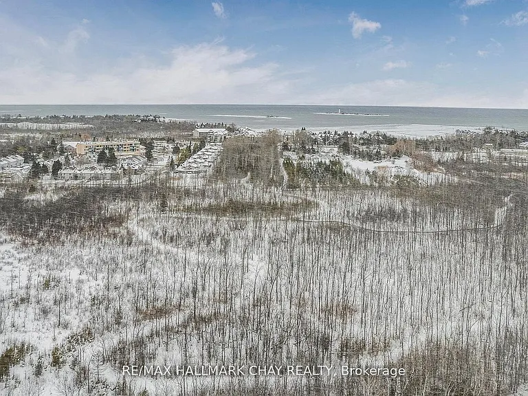 5 Spooner Cres #210 — Photo 22