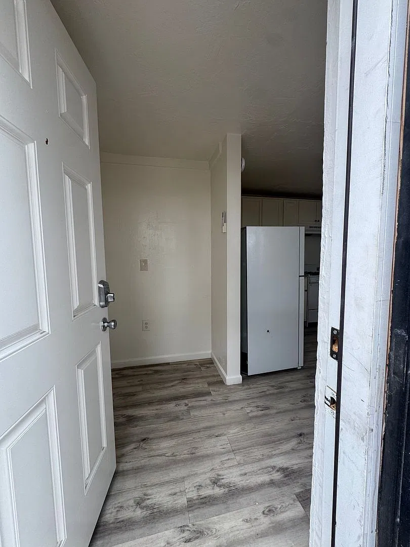 Stagecoach Apartments — Photo 4