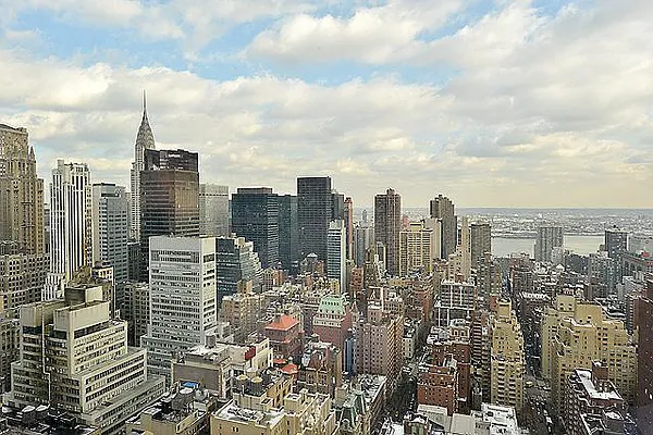 Rented by Level Group | media 16