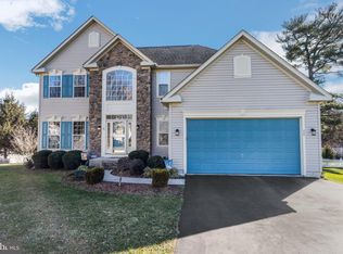 11 Huntingdon Ct, Upper Chichester, PA 19061