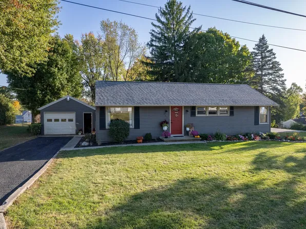 163 W 7th St, Roanoke, IN 46783