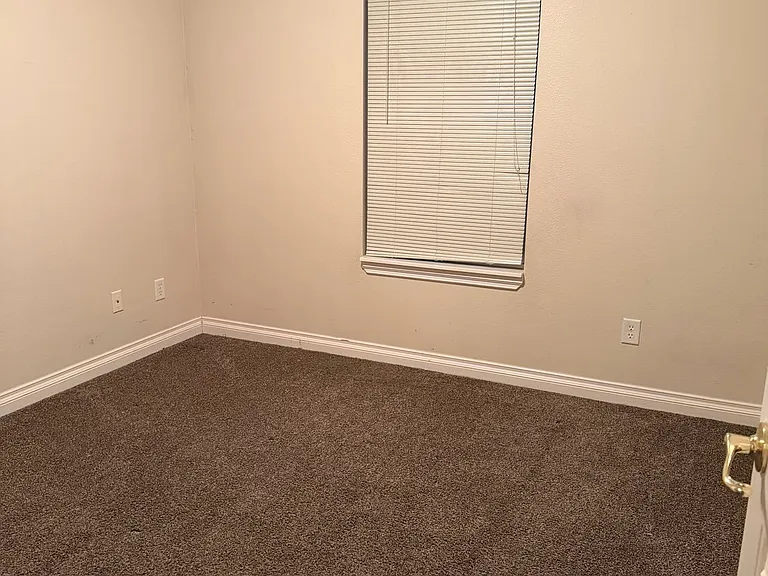 6401 Triple Crown Ln — Photo 8