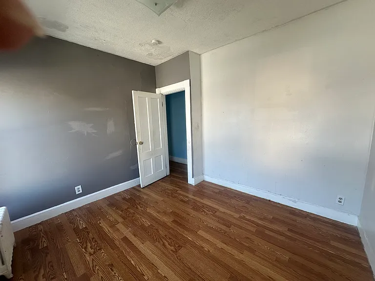 124 Kendall St #2 — Photo 15