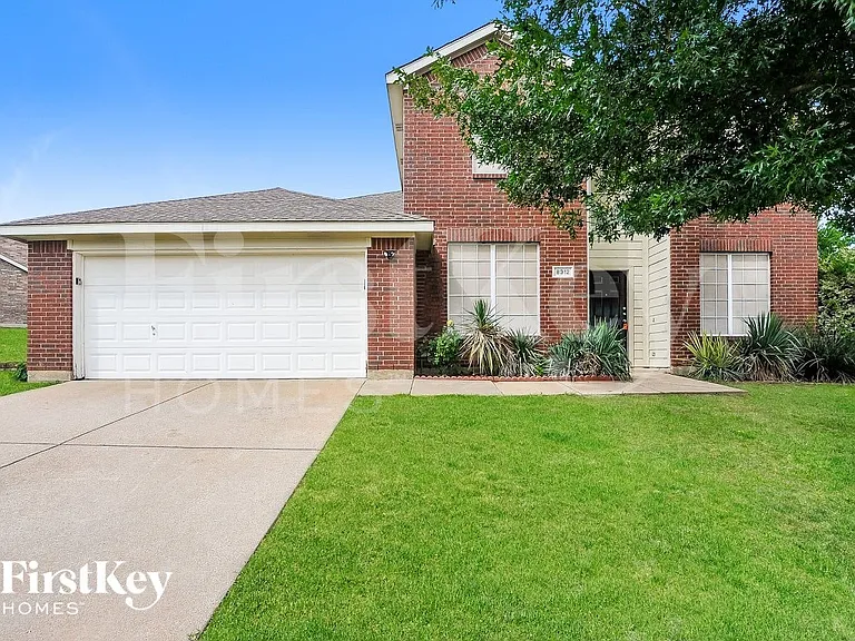 8312 Tribute Ln — Photo 1