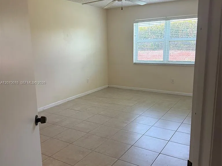 2255 SE 27th Dr #102 — Photo 6