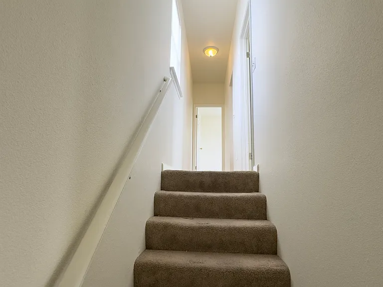 852 3rd St W — Photo 16