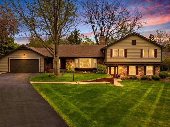 3941 S Brook ROAD, Franksville, WI 53126