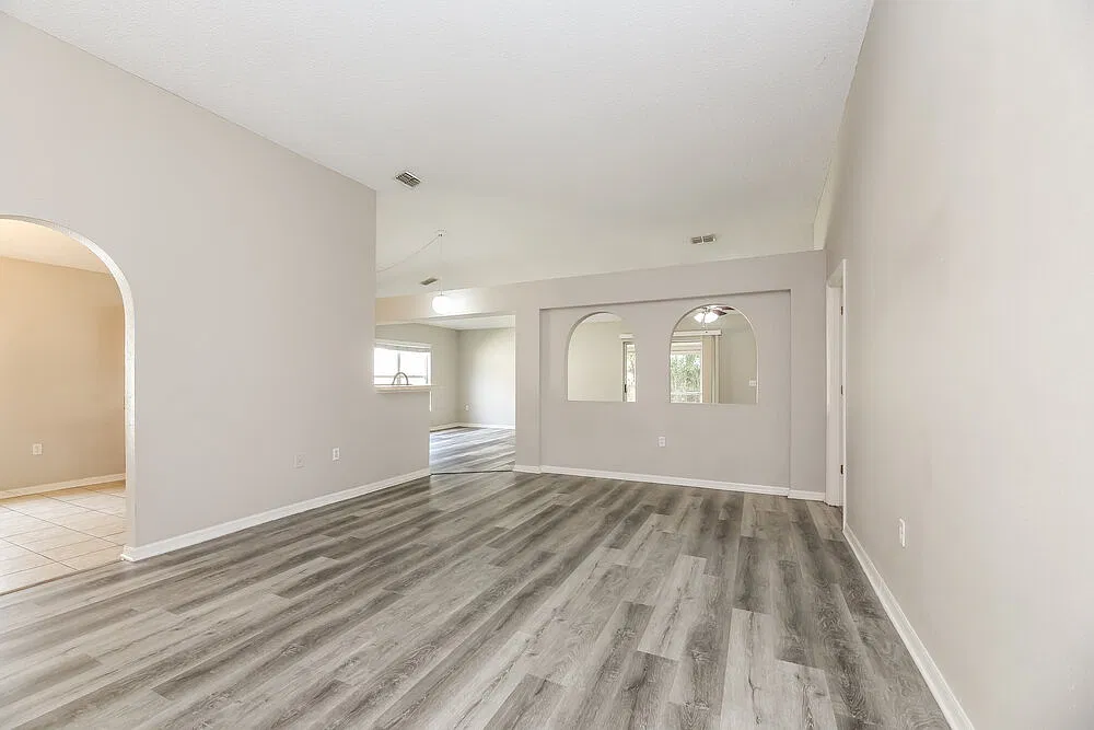 3 bed, 2.0 bath, 1865 sqft, $2,285 — Photo 4
