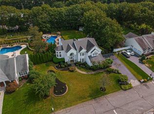 53 Varsity Blvd, East Setauket, NY 11733