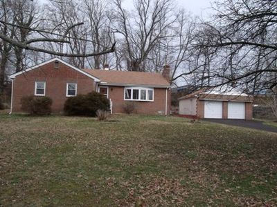 552 Feaster Ave, Feasterville Trevose, PA, 19053