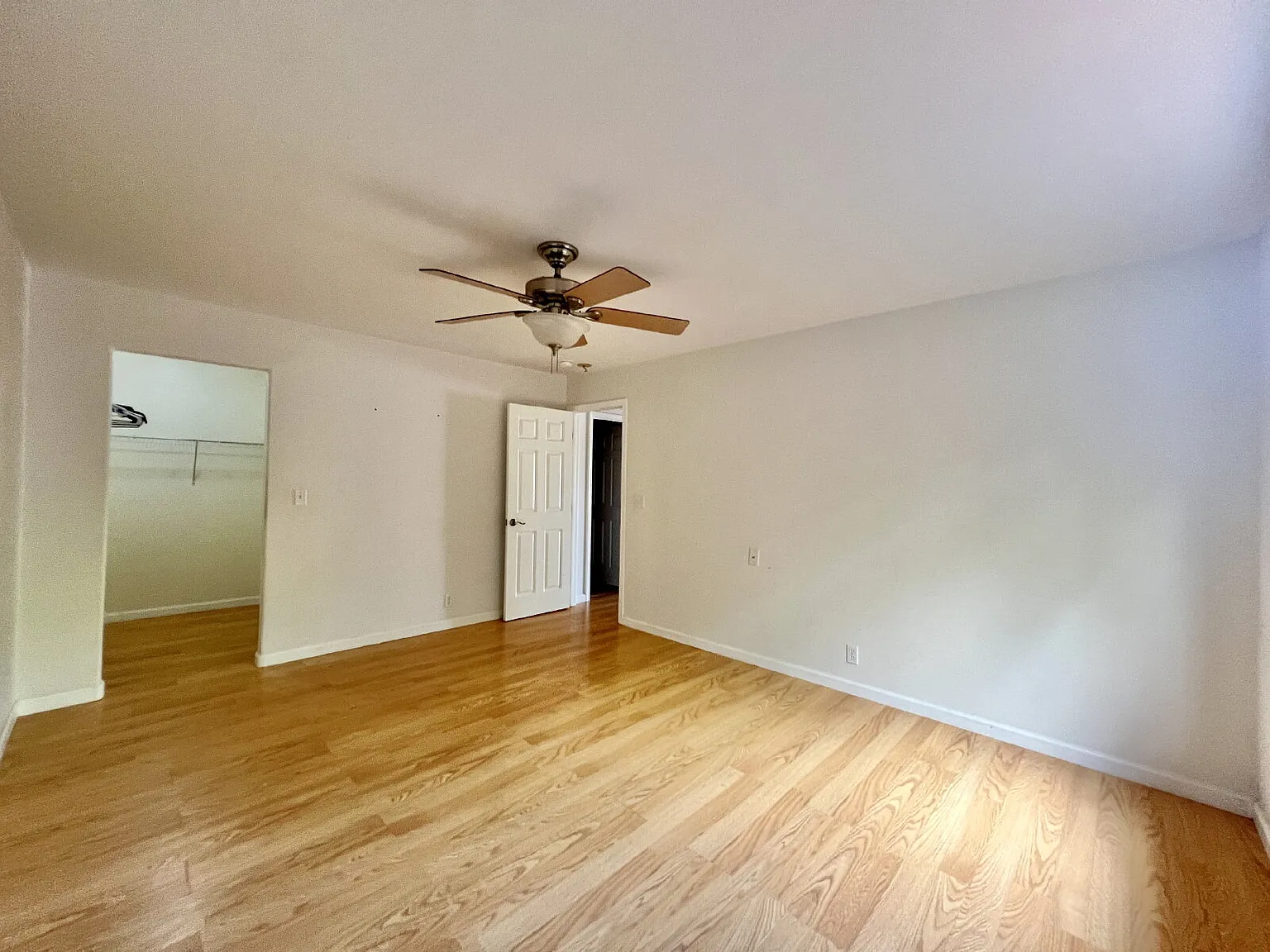 1 bed, 1.0 bath, 1000 sqft, $2,500 — Photo 4