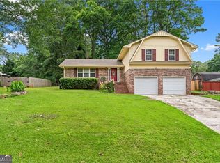 564 Allana Ct, Stone Mountain, GA 30087