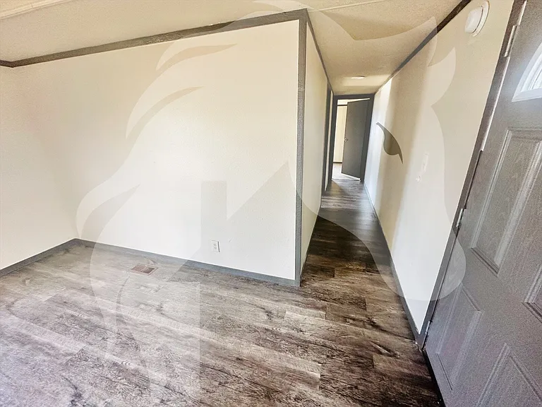 310 Madison Ave #14 — Photo 5