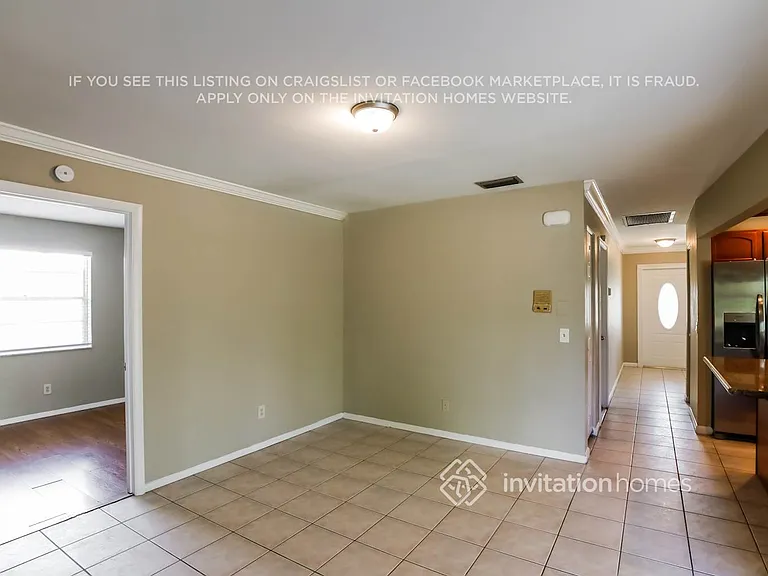 1382 Woodcrest Rd E — Photo 6