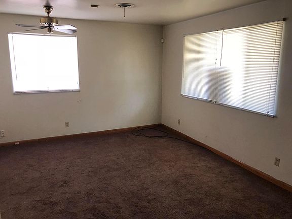 3rd image of 1297 Dellwood Ave