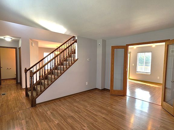 3rd image of 20841 W Annapolis Ct