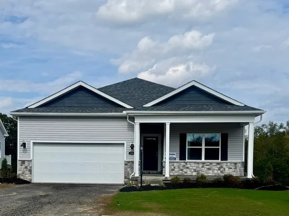 333 Gleneagles Dr, Butler, PA 16001