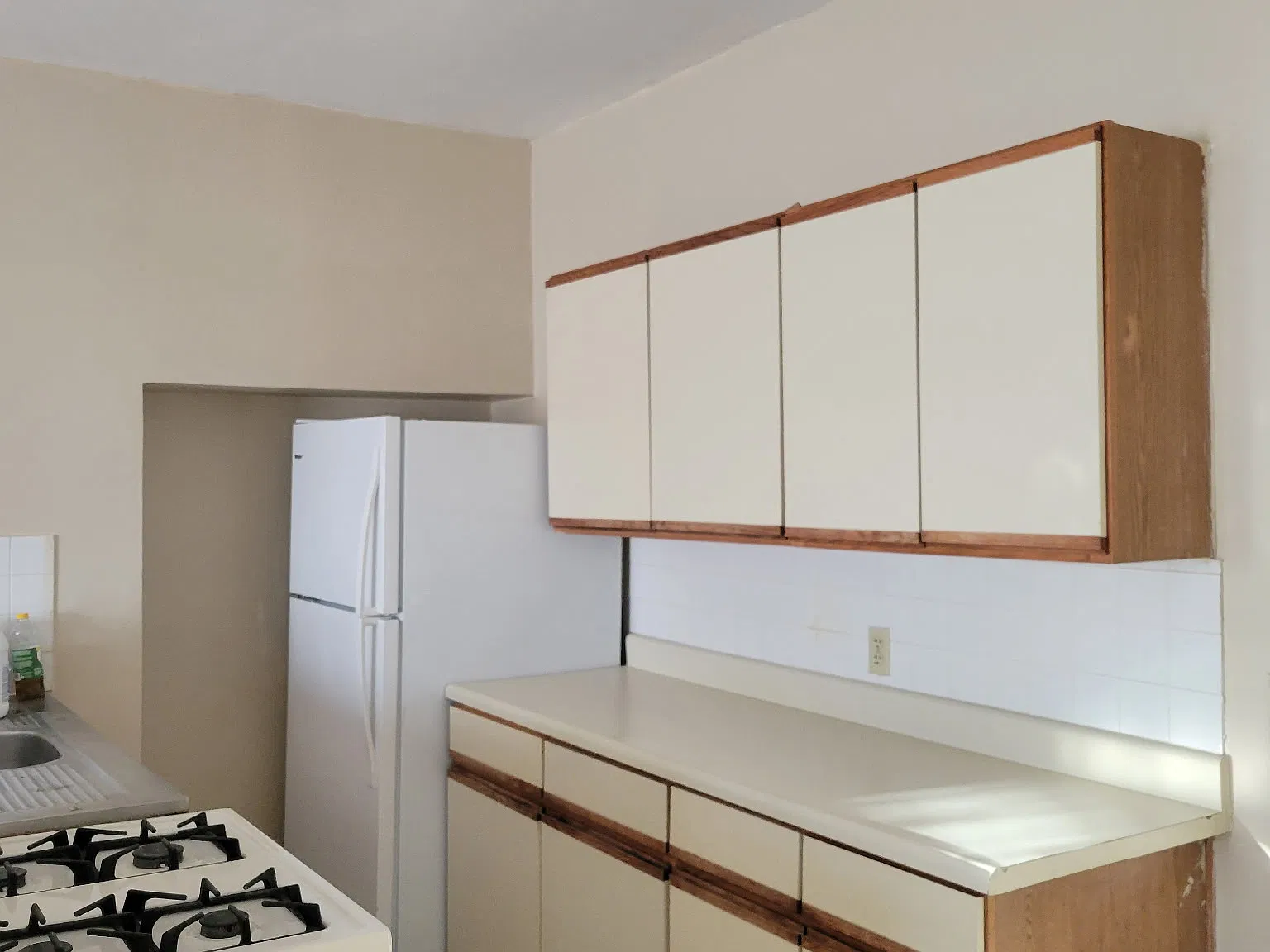 2 bed, 1050 sqft, $1,350 — Photo 1