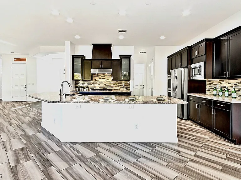 775 Porto Mio Way — Photo 4