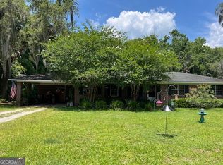 208 Crestview Dr, Woodbine, GA 31569