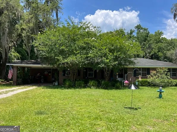 208 Crestview Dr, Woodbine, GA 31569