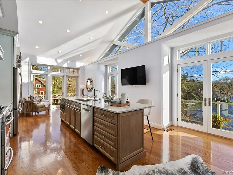 50 Cove Rd — Photo 9