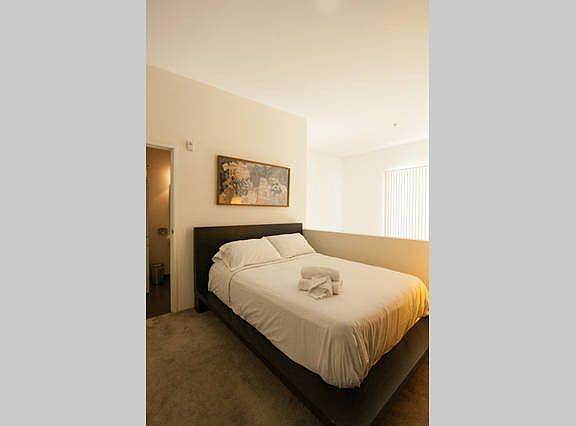 3rd image of 1944 State St Unit 15