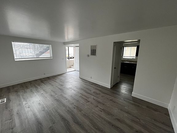 4th image of 329 E Lambourne Ave #2