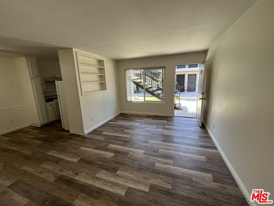 1st image of 3848 42nd St #2