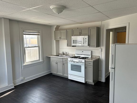 2nd image of 232 S Pershing Ave Floor 2