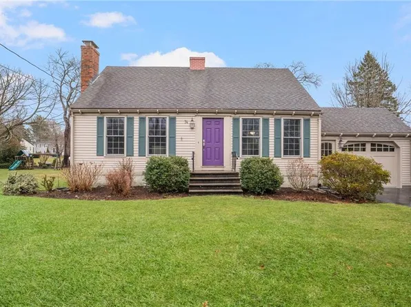 74 Maize Corn Rd, Portsmouth, RI 02871