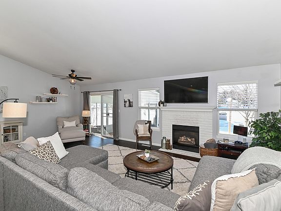 5th image of 1401 W Wynona Dr