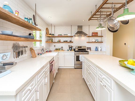 4th image of 1843 N Avenue 56