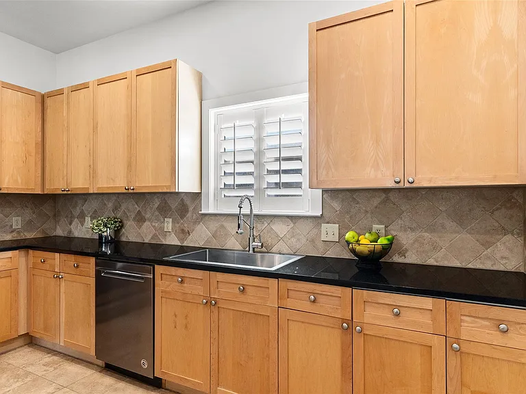 4830 Cedar Springs Rd #3 — Photo 8