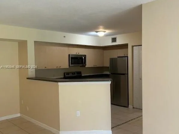 4021 San Marino Blvd APT 107, West Palm Beach, FL 33409