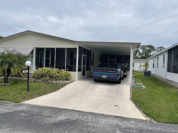 2nd image of 385 Plantation Landings Dr