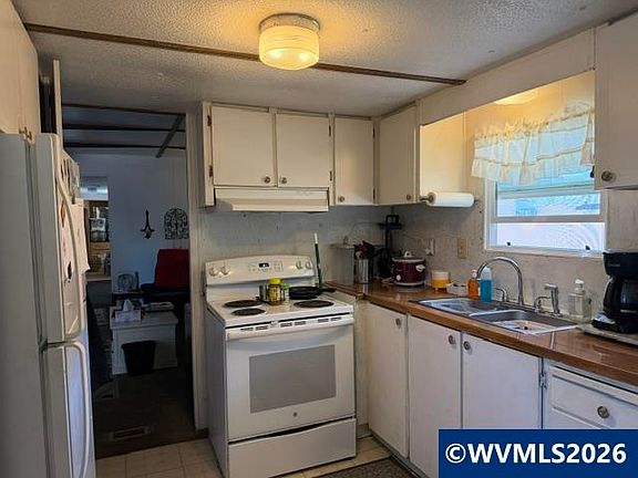 3rd image of 16901 SE Division St Unit 87