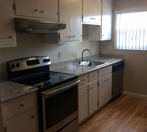 2nd image of 658 Sierra Vista Ave APT 11