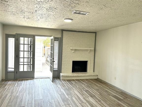 2nd image of 13086 Clarewood Dr