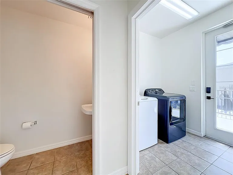 3716 Avalon Park East Blvd — Photo 59
