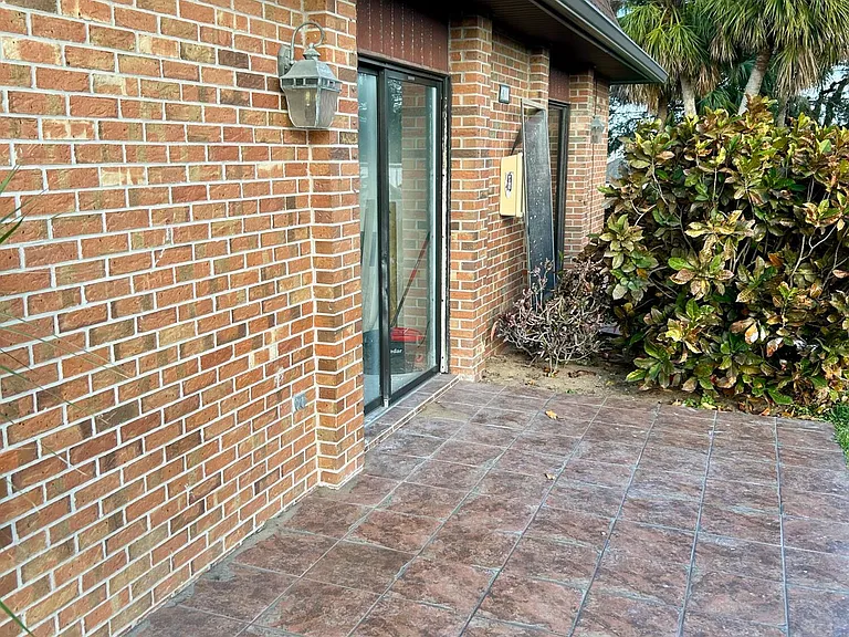 4714 Overlook Dr NE — Photo 3