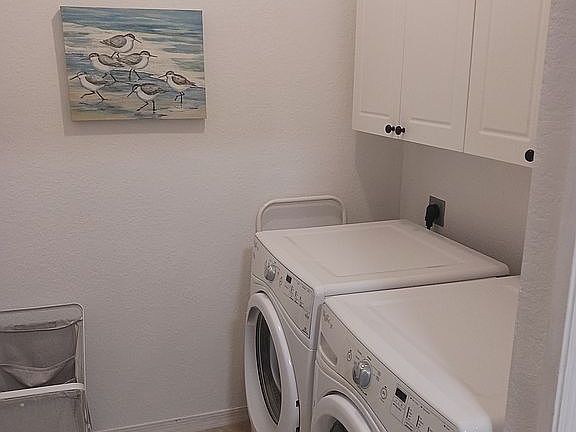 5th image of 5180 Northridge Rd Unit 104