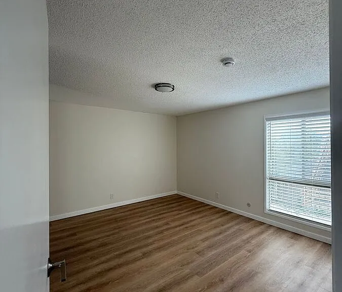 290 Lee Street — Photo 11