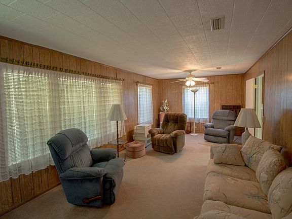 2nd image of 410 Avenue F