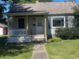 3705 26th St, Moline, IL 61265