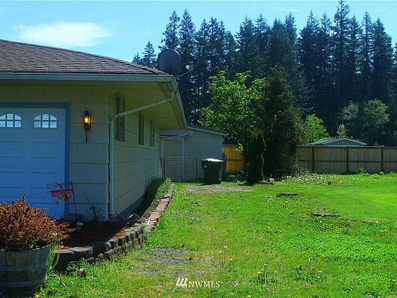 5th image of 716 NE 4th Avenue